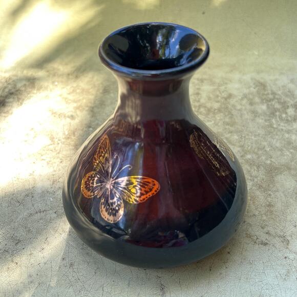 Butterfly Pottery Bud Vase in Black & Burgundy Glaze with 18k Genuine Gold - Picture 8 of 10